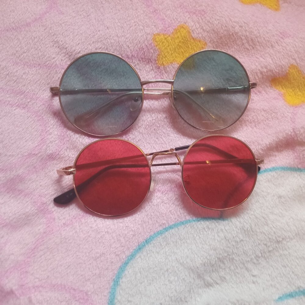 ARDENE - Pair Of Red/Green Tinted Round Sunglasses